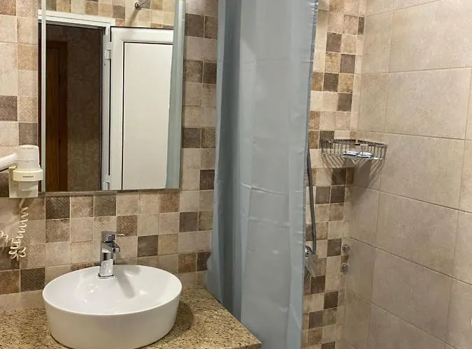 בית הארחה еника 3*